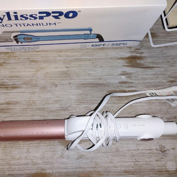 BaBylissPRO Nano Titanium Curling Iron Set - Picture 3 of 3